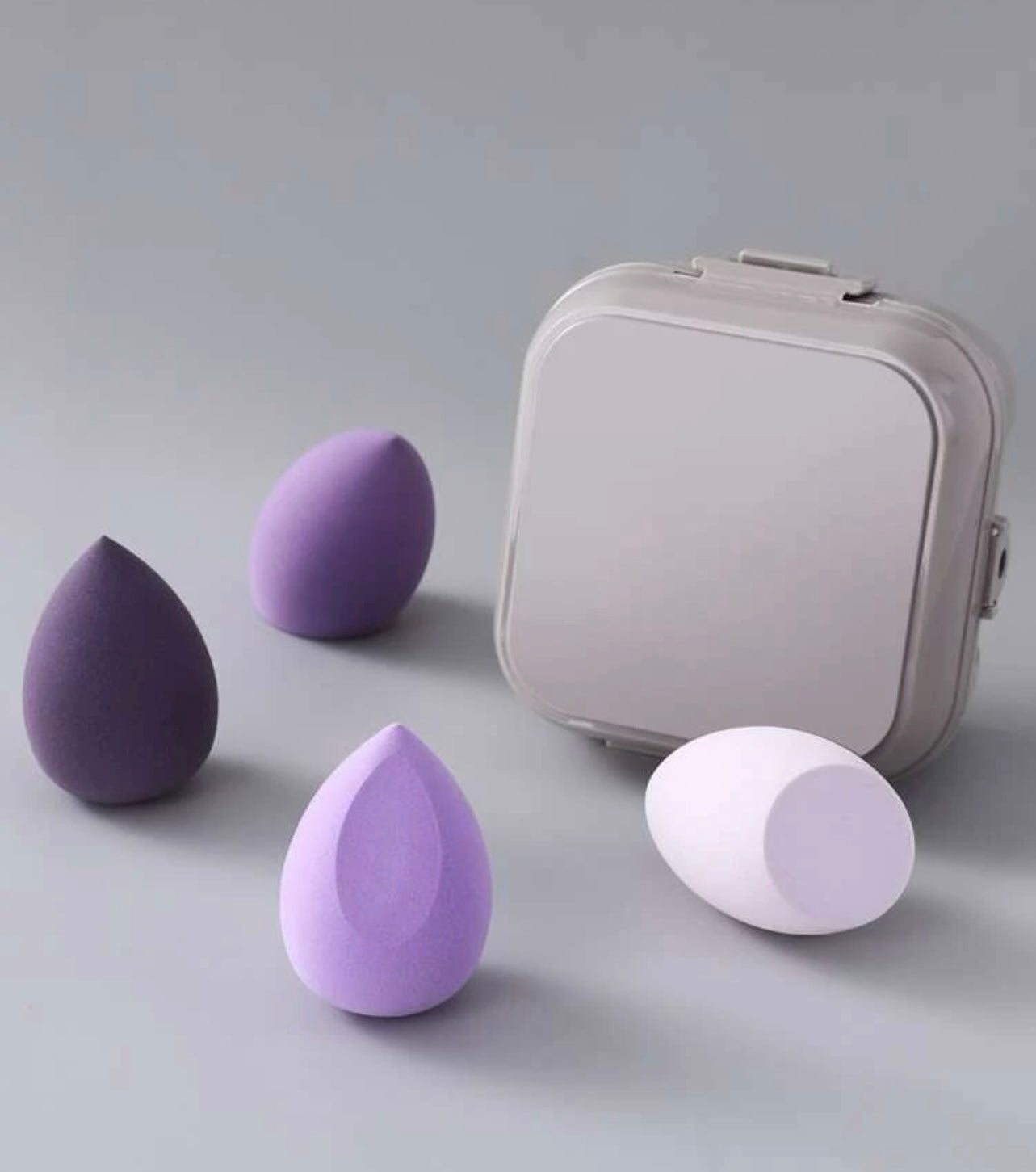 4pc Makeup Sponge w/ storage box